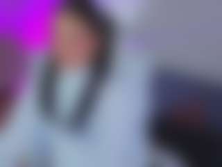 Live cam show with Eliie-Ruizz - Innocent on googirlz