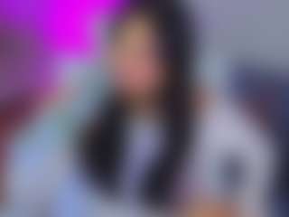 Live cam show with Eliie-Ruizz - Nipple Piercings on sexylive.show