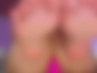 Live cam show with Eliie-Ruizz - Skinny on Dolls Live