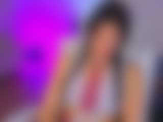 Live cam show with Eliie-Ruizz - Innocent on Chatstar