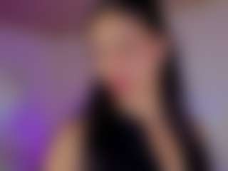 Live cam show with Eliie-Ruizz - Innocent on CamClone