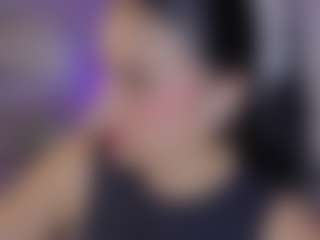 Live cam show with Eliie-Ruizz - Innocent on SpunkLive