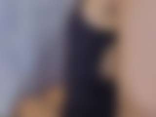 Live cam show with Eliie-Ruizz - Nipple Piercings on Camsoda.co