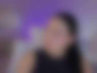 Live cam show with Eliie-Ruizz - Body Massage on Milf Play