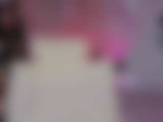 Live cam show with Eliie-Ruizz - Spanks on CamwithHer