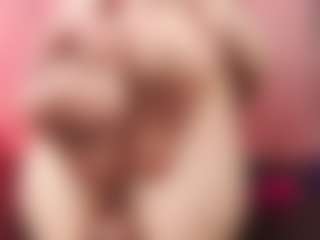 Live cam show with Kathix-wet - Upskirt on Camsoda