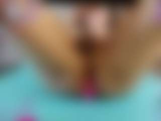 lauramonolo's Live Sex Cam Show