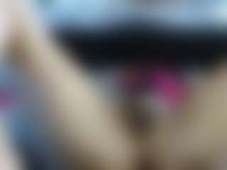 lauramonolo's Live Sex Cam Show