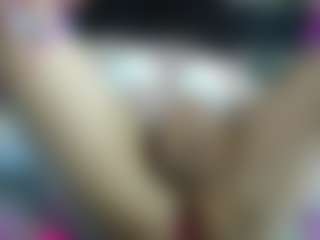 lauramonolo's Live Sex Cam Show