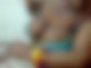 Live cam show with MatureNesh - Tittyfuck on Camsoda