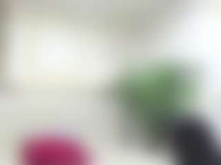 Live cam show with Miiranda-vega - Shaved Pussy MILF on Milfs Live