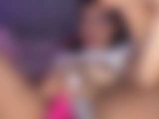 Live cam show with Sweet Tara - Anal on AdultVida.com