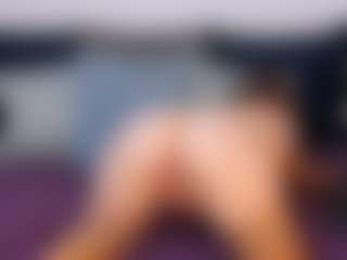 NatasaWilder MILF webcam performer live streaming