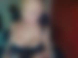 Live cam show with Laurens Sophia - Nipple Piercings on sexylive.show