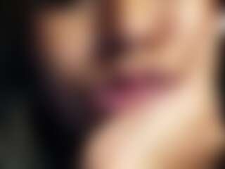 JulianaVilla's Live Sex Cam Show