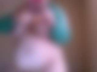 Live cam show with curvymilfshake - Twerking on MyBangCams