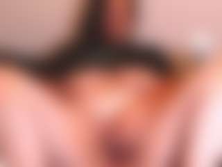 Live cam show with curvymilfshake - 420 on xDating