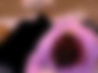 Live cam show with curvymilfshake - Twerking on CamSodaAdn