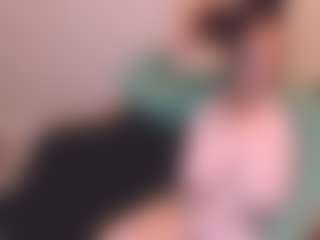 Live cam show with curvymilfshake - Green Eyes on SquirtSoMuch