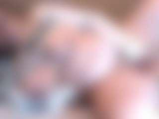 Live cam show with curvymilfshake - 420 on Chatstar