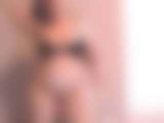 Live cam show with curvymilfshake - 420 on Camming Site