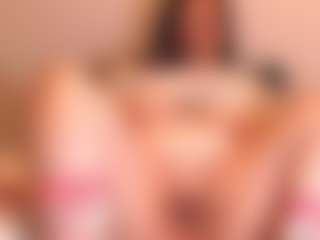 Live cam show with curvymilfshake - 420 on 1on1-livenow