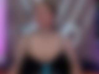 Live cam show with lilith-torres - Petite on CamClone