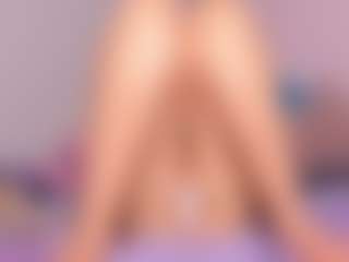 Live cam show with kima - Moaning on Camsoda
