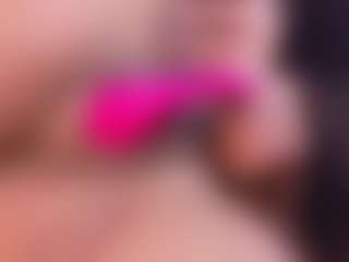 Live cam show with JinxVe - Athletic Dildo on Mixed Magazine Live