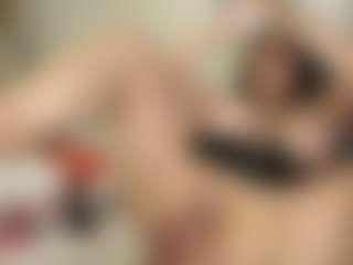 Live cam show with Mature Coquette - Green Eyes on Dare Cams