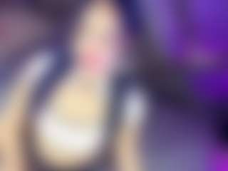 GiaFerrara's Live Sex Cam Show