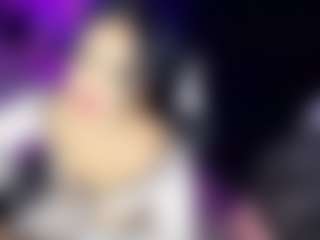 GiaFerrara's Live Sex Cam Show