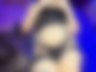 GiaFerrara's Live Sex Cam Show