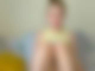 Kathrynn18's Live Sex Cam Show