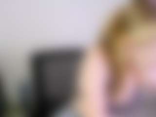 Live cam show with Kathrynn18 - Petite on TeamSkeetLive