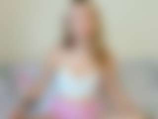 Kathrynn18's Live Sex Cam Show