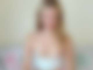Kathrynn18's Live Sex Cam Show