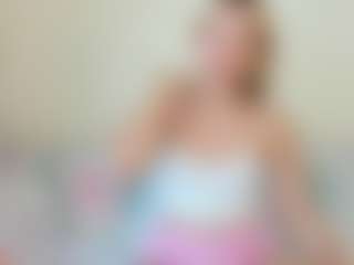 Kathrynn18's Live Sex Cam Show