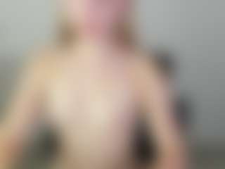 Kathrynn18's Live Sex Cam Show