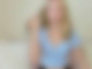 Live cam show with Kathrynn18 - Blonde Hair Petite on Camsoda