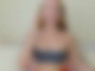 Live cam show with Kathrynn18 - Blonde Hair HD on CamSodaAdn