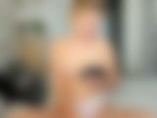 Kathrynn18's Live Sex Cam Show