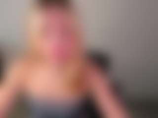 Kathrynn18's Live Sex Cam Show