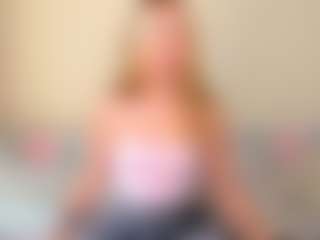Kathrynn18's Live Sex Cam Show