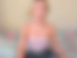 Kathrynn18's Live Sex Cam Show