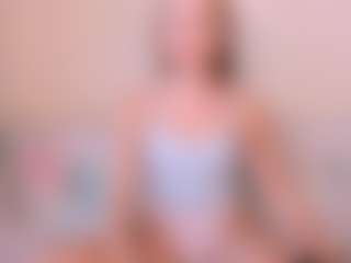 Kathrynn18's Live Sex Cam Show