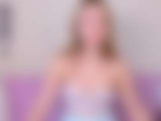 Live cam show with Kathrynn18 - Petite on Dare Cams