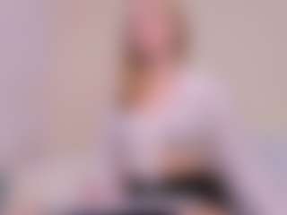 Live cam show with Kathrynn18 - Striptease on Camsoda