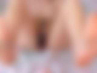 Live cam show with KattyRee18 - Skinny on Uber Horny