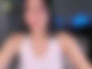 Live cam show with KattyRee18 - Skinny on Camsoda